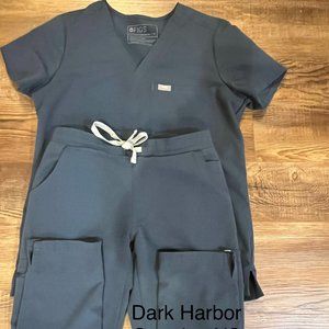 FIGS - DARK HARBOR SCRUB SET